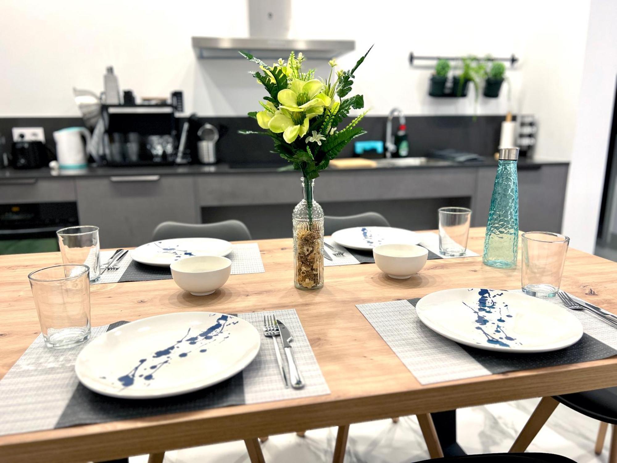 Apartamento De Estilo Moderno Hasta 5 Pax Valencia Eksteriør bilde